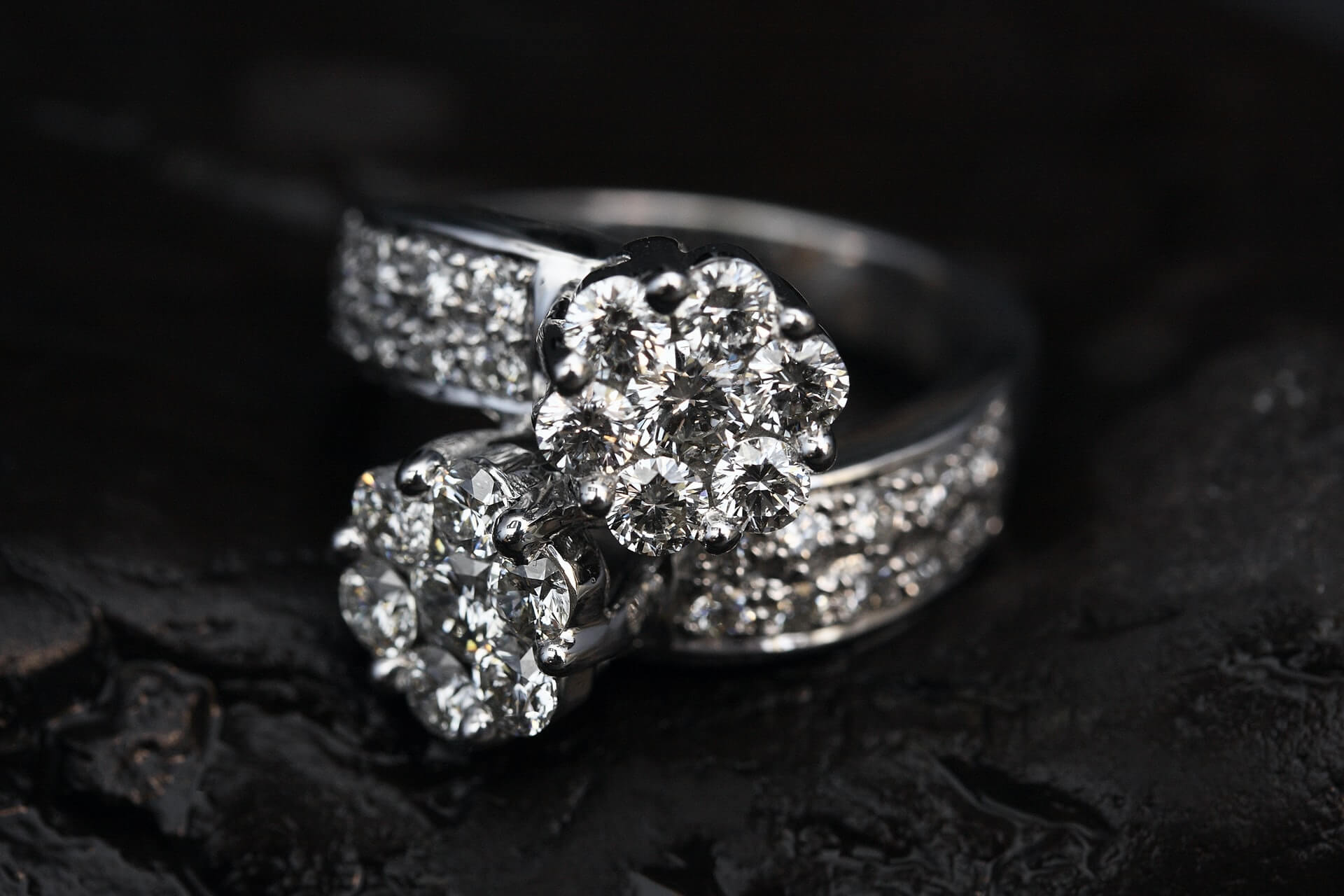 How to Clean Your Diamond Engagement Ring